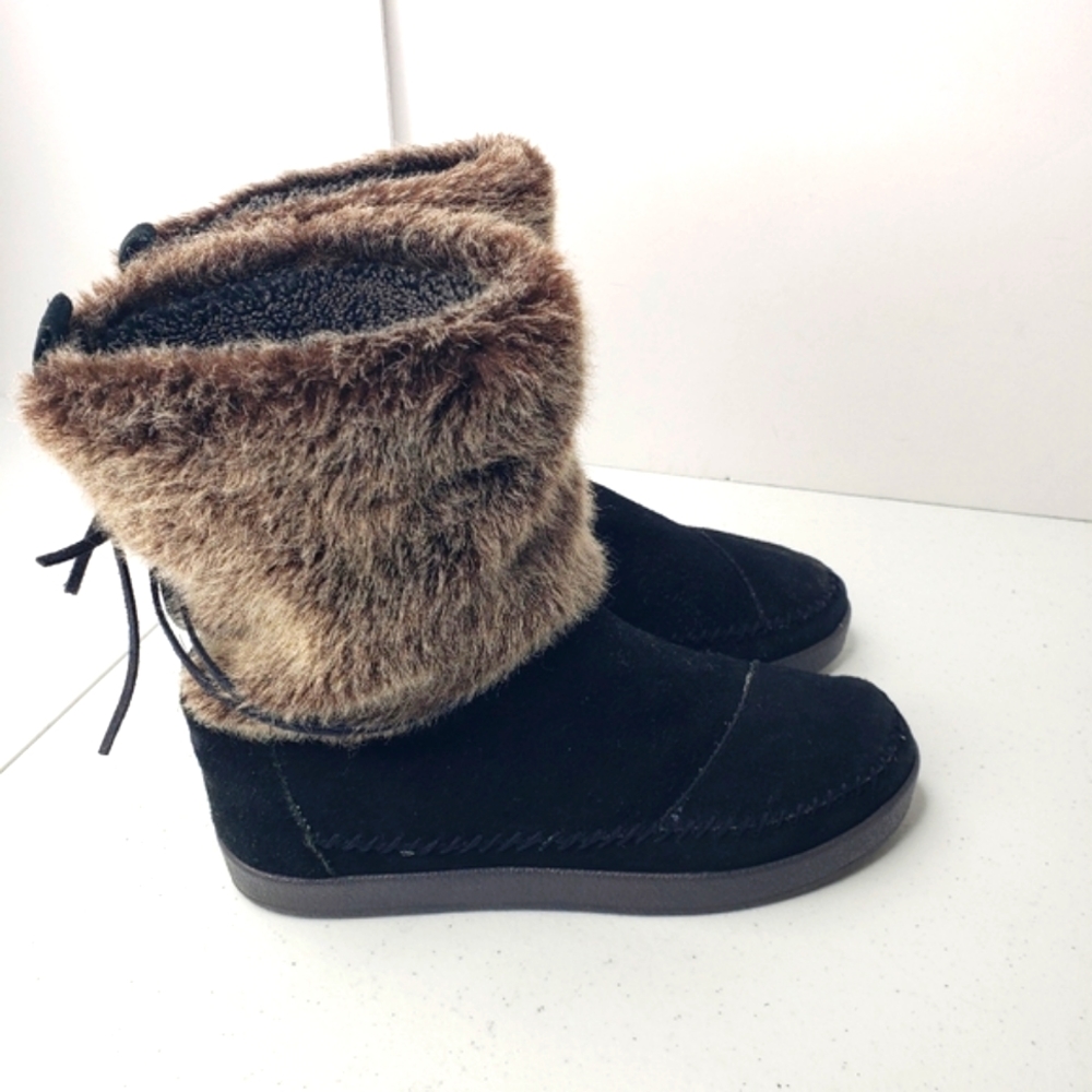 Toms Nepal Black Women's Suede Faux Hair Boots Size 6.5